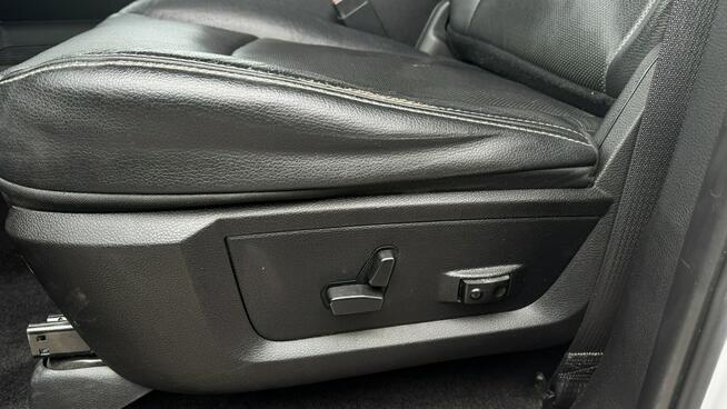 RAM Sport 5.7HEMI Kamera cofania Podgrz. fotele+kierownica Wentyle