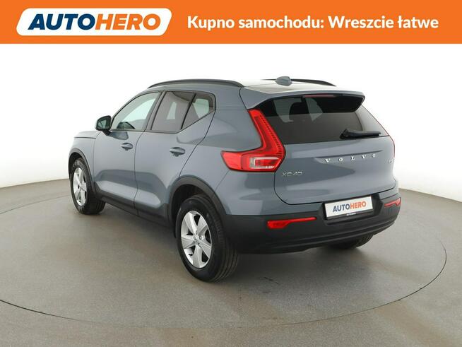 Volvo XC 40 MomentumCore navi kamera tempomat LED