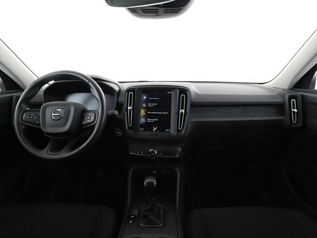 Volvo XC 40 MomentumCore navi kamera tempomat LED