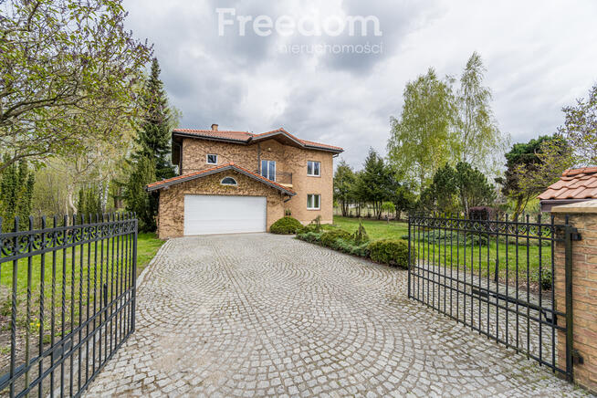 Elegancki Dom 302,5 m² Kady, działka 2680 m²