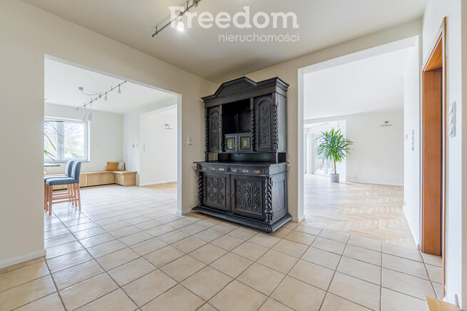 Elegancki Dom 302,5 m² Kady, działka 2680 m²