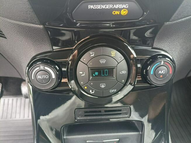 Ford fiesta wzorowy stan bogata dokumentacja
