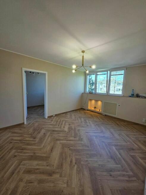 Zamienię mieszkanie własnościowe na większe .