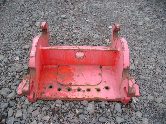 Szybkozłącza do koparek, łyżki do maszyn, widły, Wengrzyn