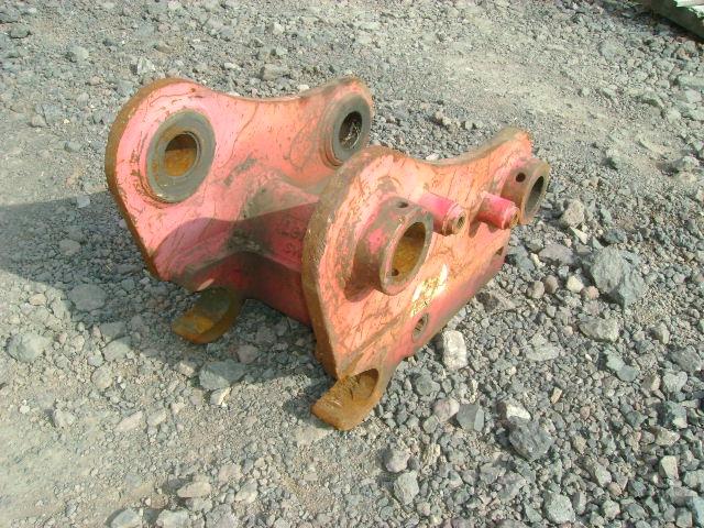 Szybkozłącza do koparek, łyżki do maszyn, widły, Wengrzyn