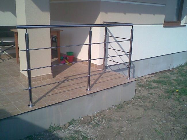 balustrady ze stali nierdzewnej