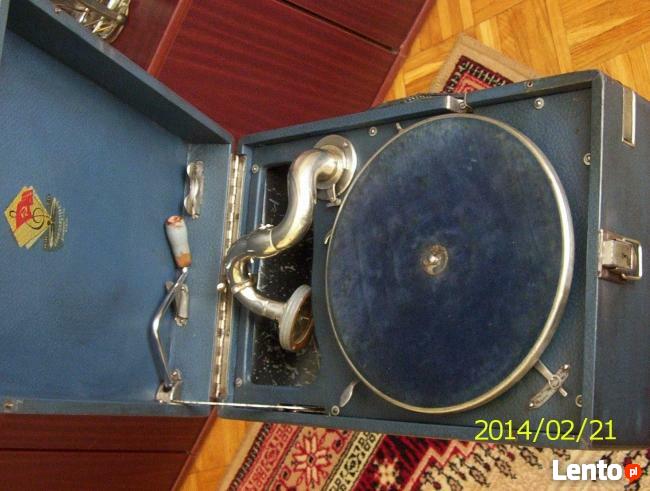 Patefon walizkowy z lat 30 nakręcany korba sprawny