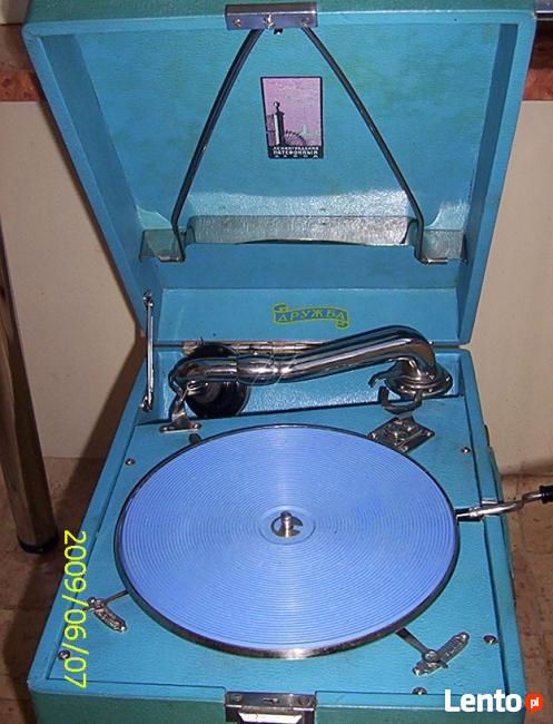Patefon walizkowy z lat 30 nakręcany korba sprawny