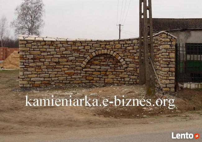 elewacja z kamienia, ogrodzenie z piaskowca,kamieniarstwo