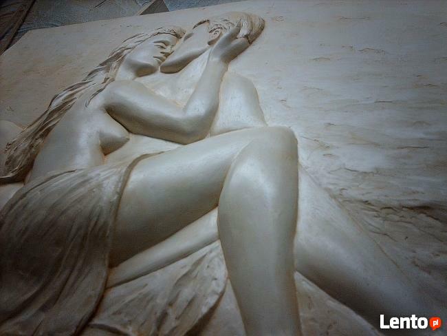 Płaskorzeźba gipsowa