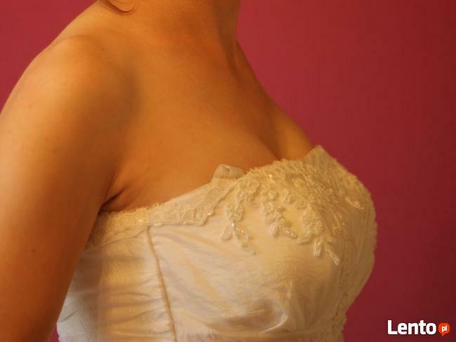 Sprzedam śliczną białą suknię ślubną z organtyny rozm