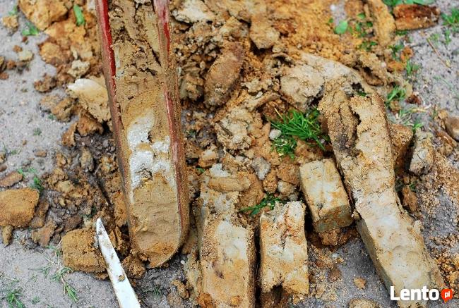 Geolog. Badania gruntu. Geotechnika. Odwierty geologiczne