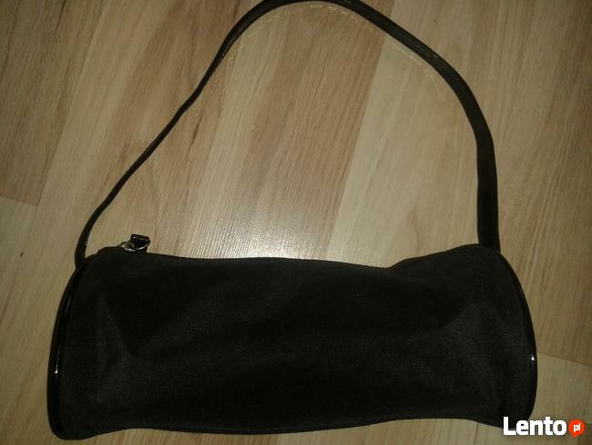 Torebka czarna bardzo elegancka