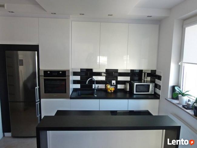 KUCHNIE, SZAFY,GARDEROBY, POZOSTAŁE MEBLE NA WYMIAR