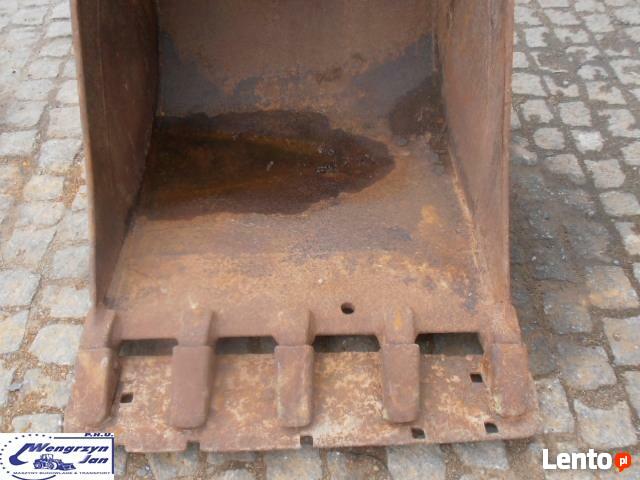 Łyżki do maszyn budowlanych.