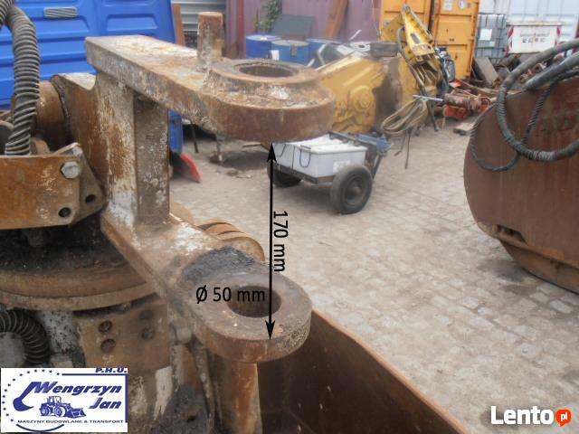 Łyżki do maszyn budowlanych.