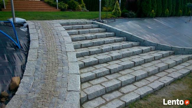 Schody z kamienia i klinkieru