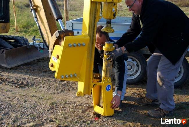 Wibromłot do drążenia otworów VIBROFONCEUR