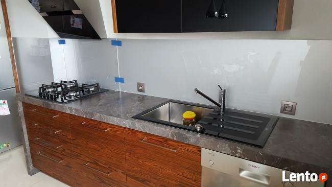 Grafiki na szkle, lacobele, lustra, wykończenia ze szkła