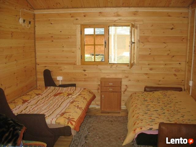 Domek letniskowy nad jeziorem na Kaszubach, Wiele