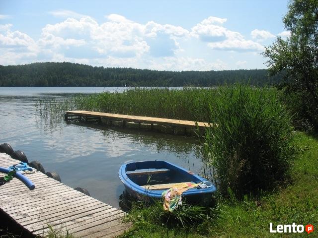 Domek letniskowy nad jeziorem na Kaszubach, Wiele