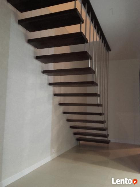 Schody i podłogi z drewna. LEGAR