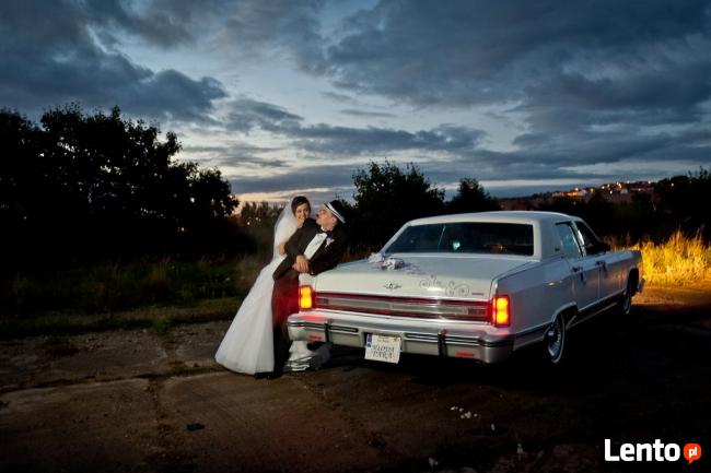 Wynajem zabytkowego Lincolna Continentala