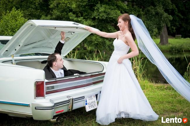 Wynajem zabytkowego Lincolna Continentala