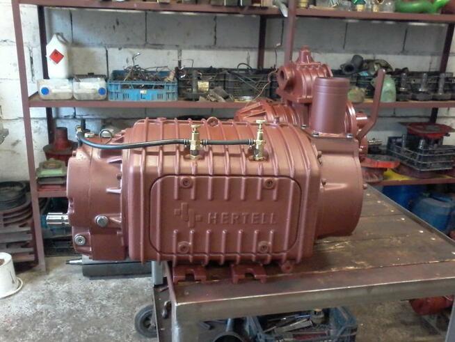 Beczkowóz.Naprawa pomp.