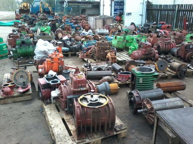 Beczkowóz.Naprawa pomp.