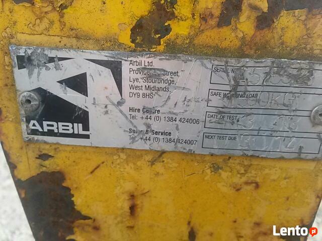 Suwnica na tory kolejowe.