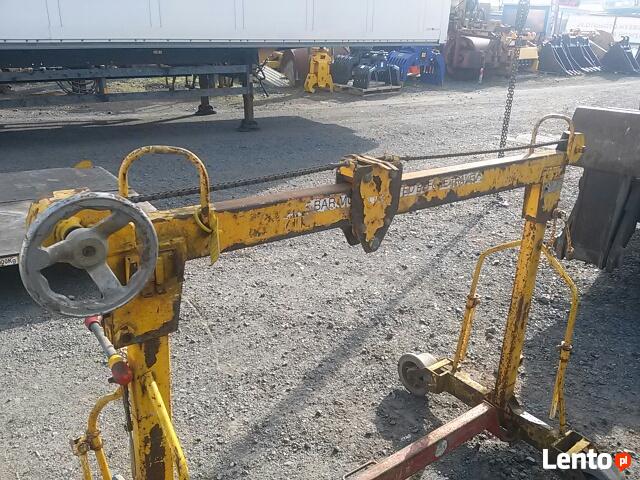 Suwnica na tory kolejowe.