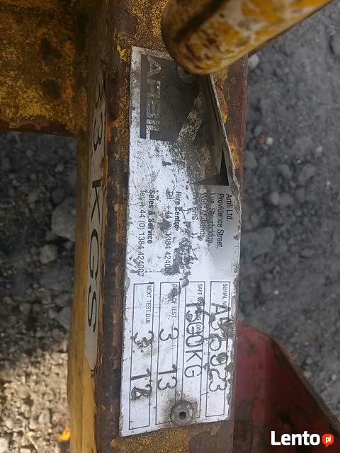 Suwnica na tory kolejowe.