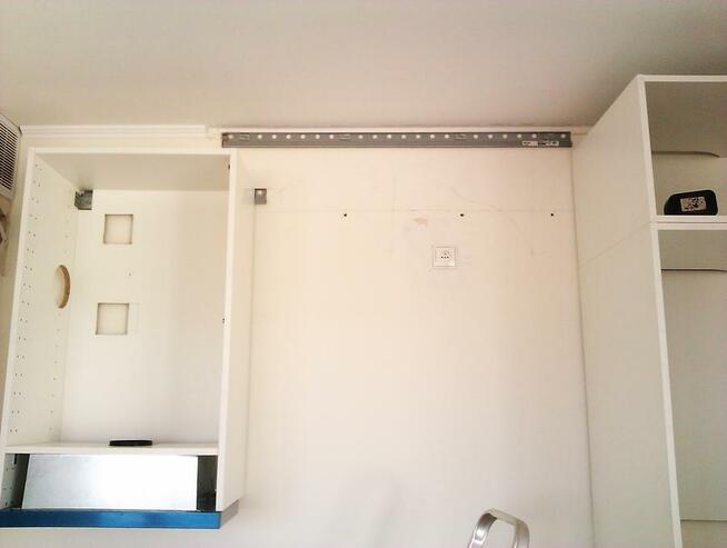 Skręcanie mebli biurowych, regałów,faktury.