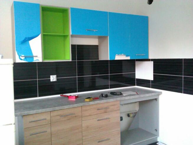 Skręcanie mebli biurowych, regałów,faktury.