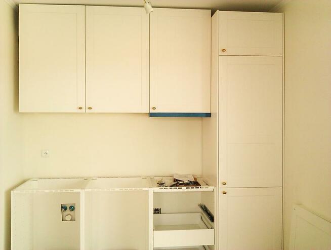 Skręcanie mebli biurowych, regałów,faktury.