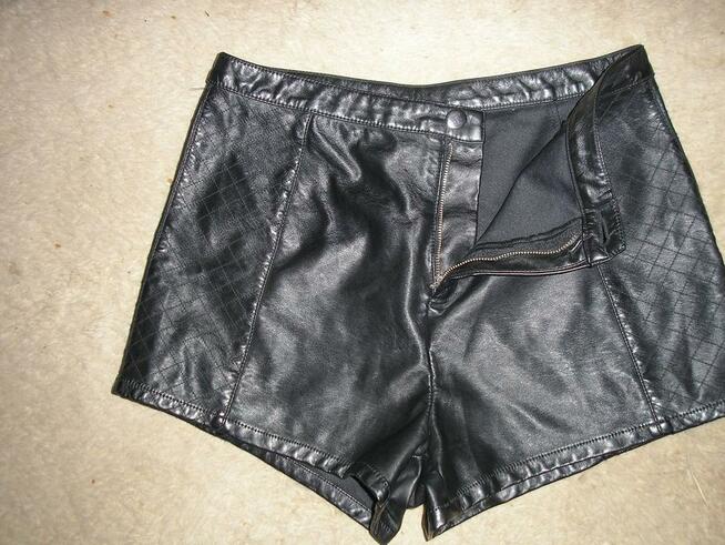 spodenki eco skóra wysoki stan Dvided 40, koszulka