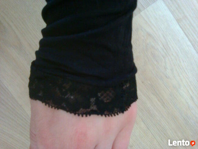 Czarne legginsy z koronką