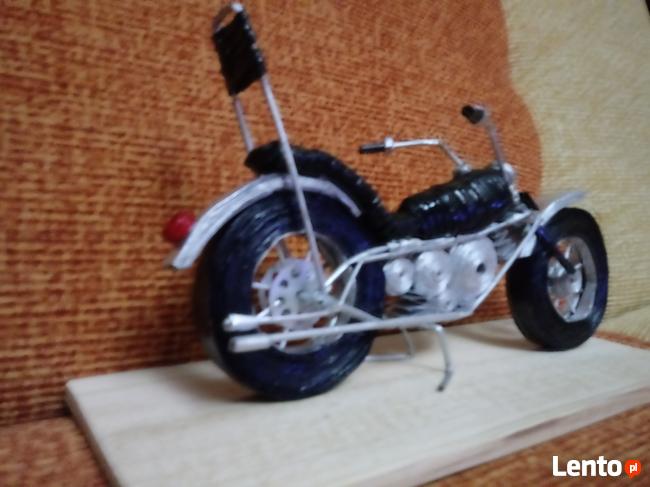 Motor z papierowej wikliny