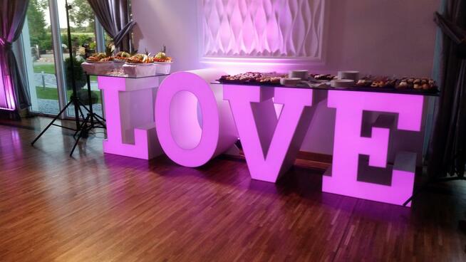 Stół LOVE na Wesele