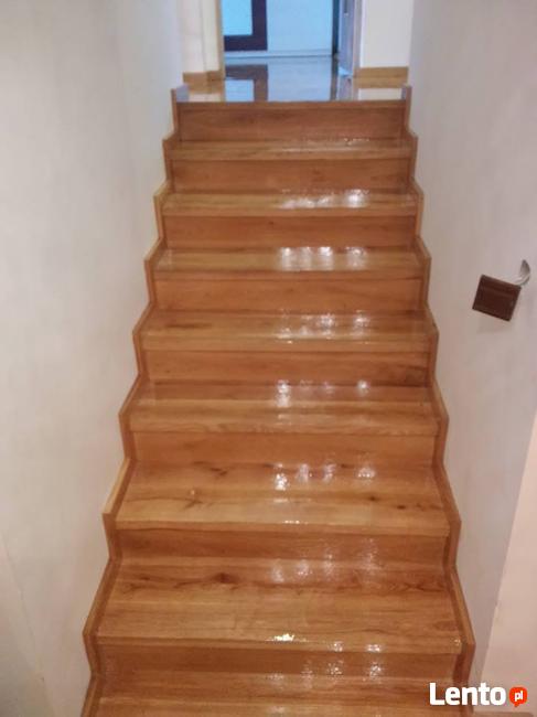 cyklinowanie lakierowanie olej naprawy podłóg drewnianych