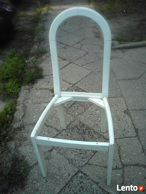 Krzesła białe z lat 80-tych