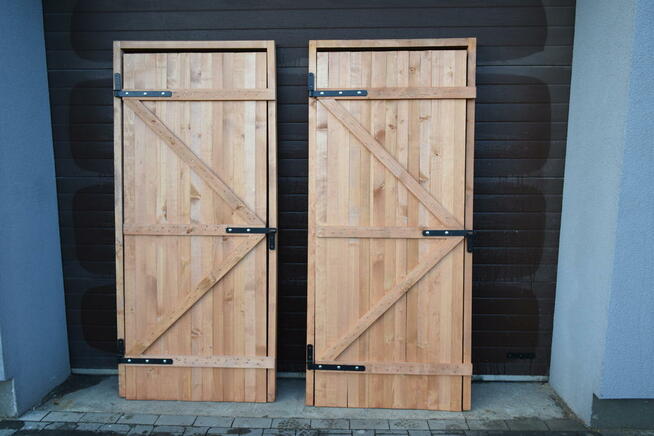 Drzwi piwniczne, ażurowe,pełne