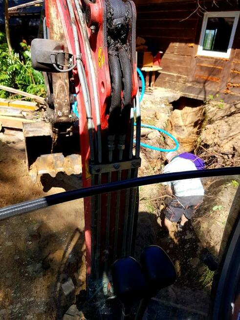 Usługi Minikoparka-Wywrotka do 3,5t - Przylacza wod-kan