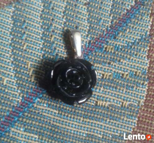 wisiorek etno róża tridacna srebro 925