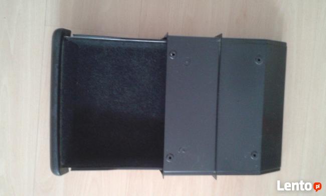 Skrytka pod siedzeniem przedmim pasarzera