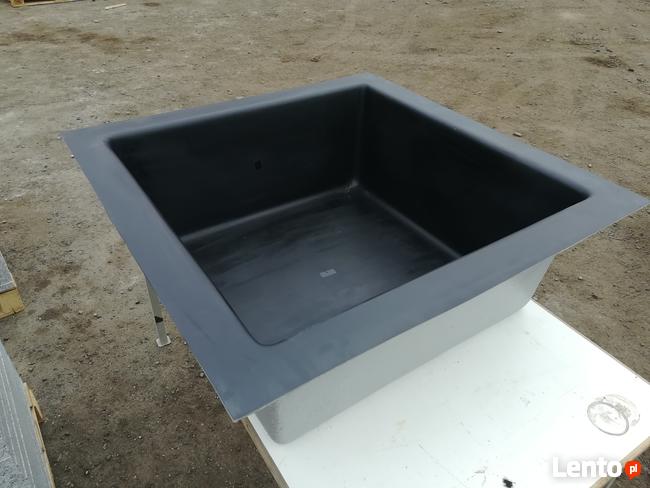 Zbiornik kwadratowy pod fontannę.