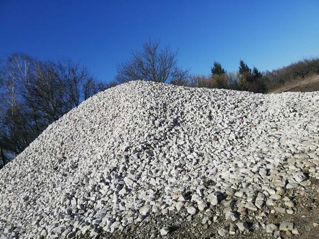 Wynajem koparki, sprzedaż i transport kruszyw