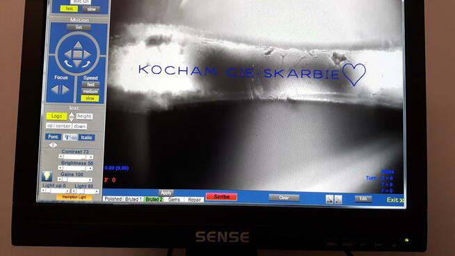 Diamenty własnej marki, brylanty z dedykacją, grawerowanie