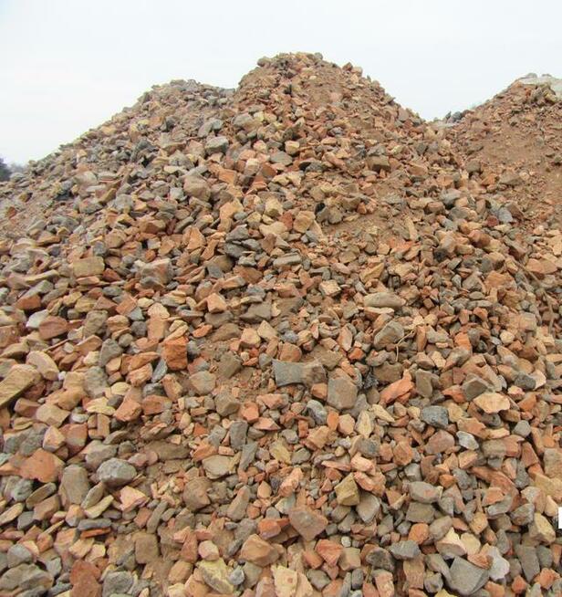 Wynajem koparki, sprzedaż i transport kruszyw